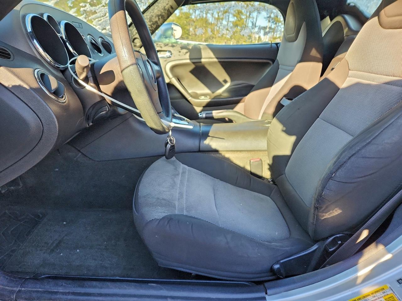 2008 Pontiac Solstice - Image 7