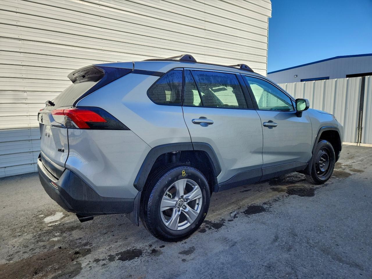 2025 Toyota Rav4 Xle - Image 3