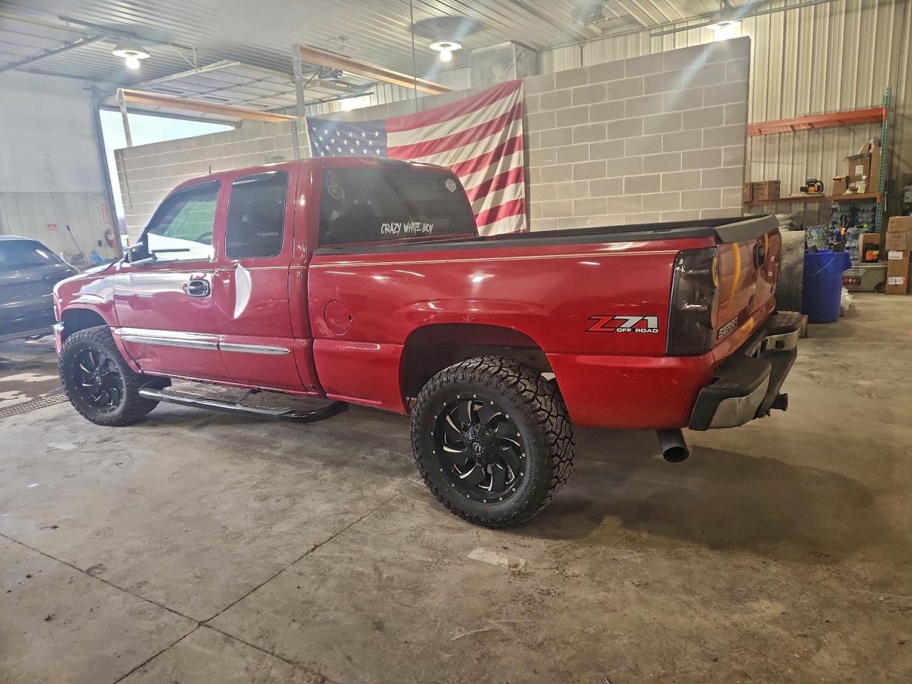 2004 GMC New Sierra K1500 - Фото 2