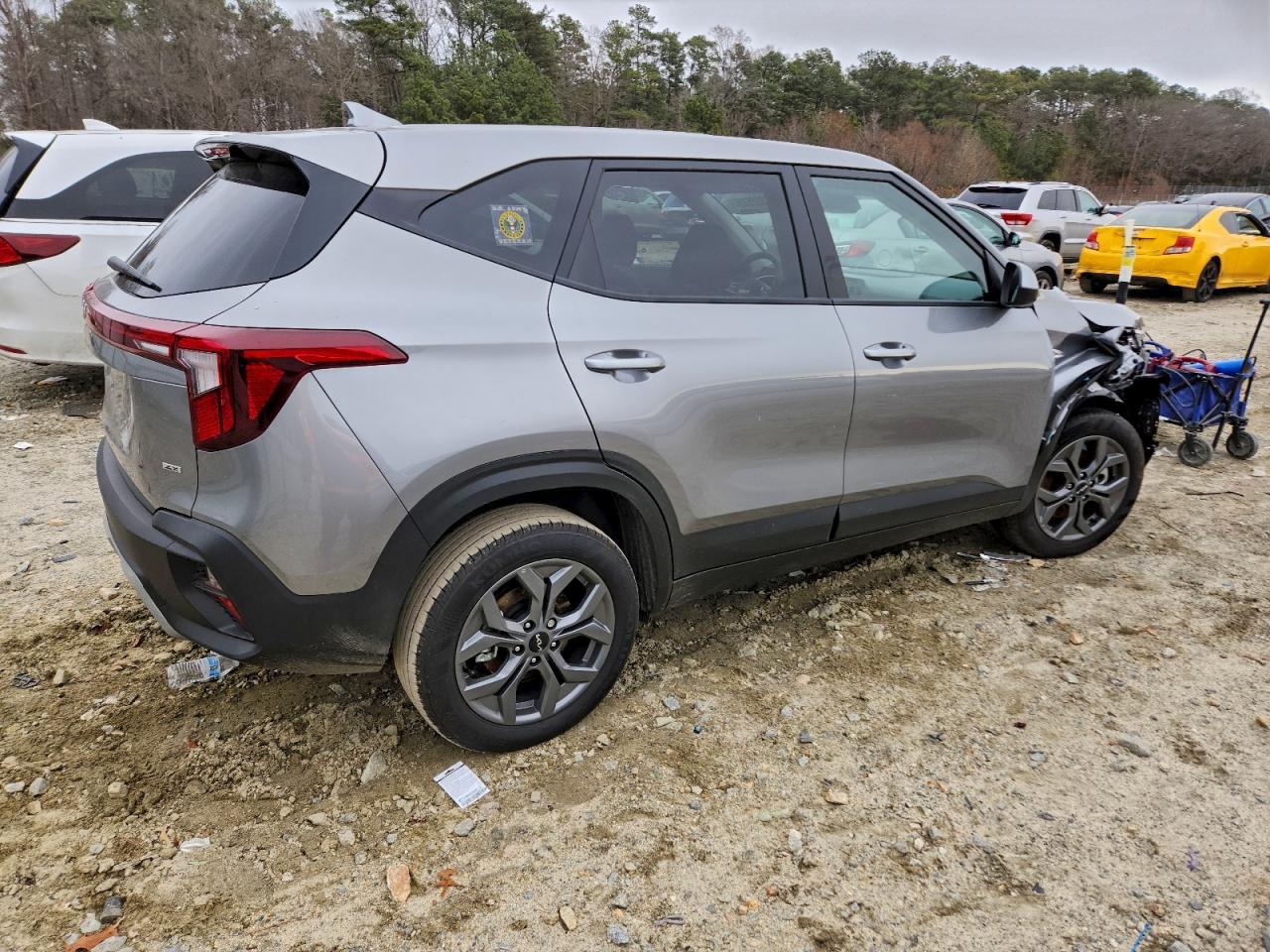 2025 Kia Seltos Lx - Image 3