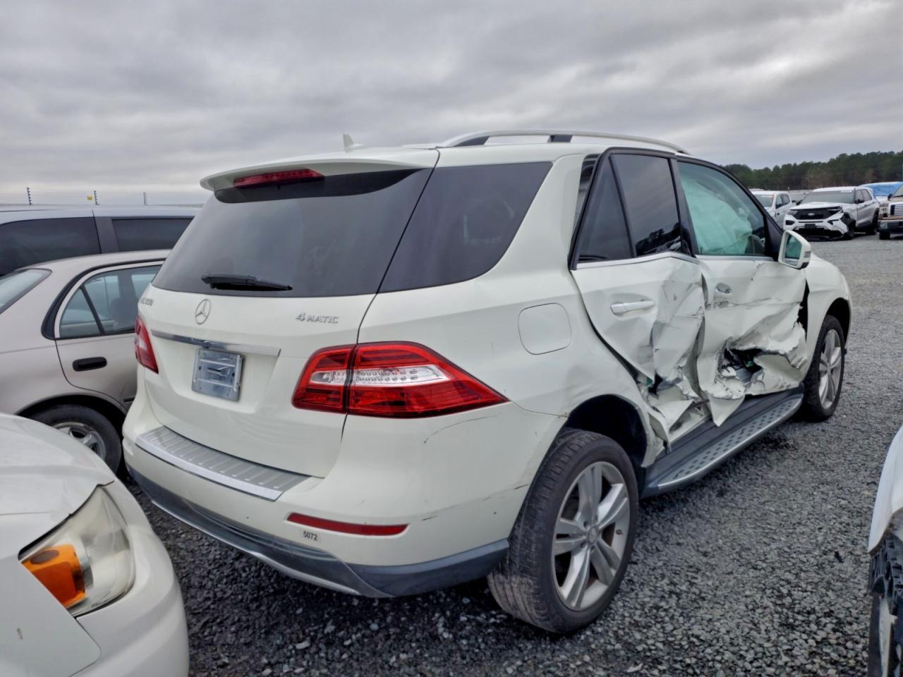 2013 Mercedes-Benz Ml 350 4Matic - Image 3