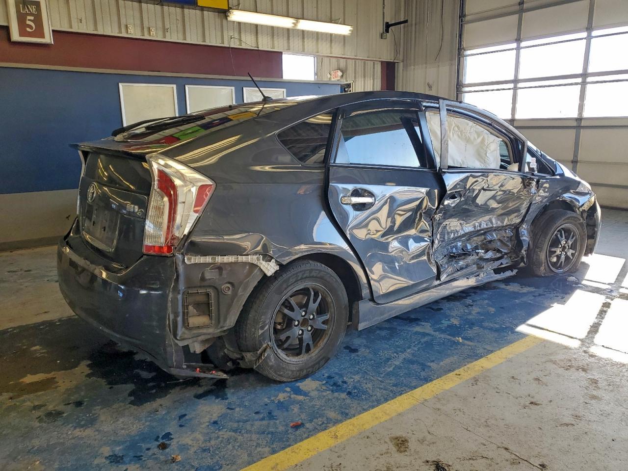 2015 Toyota Prius - Image 3