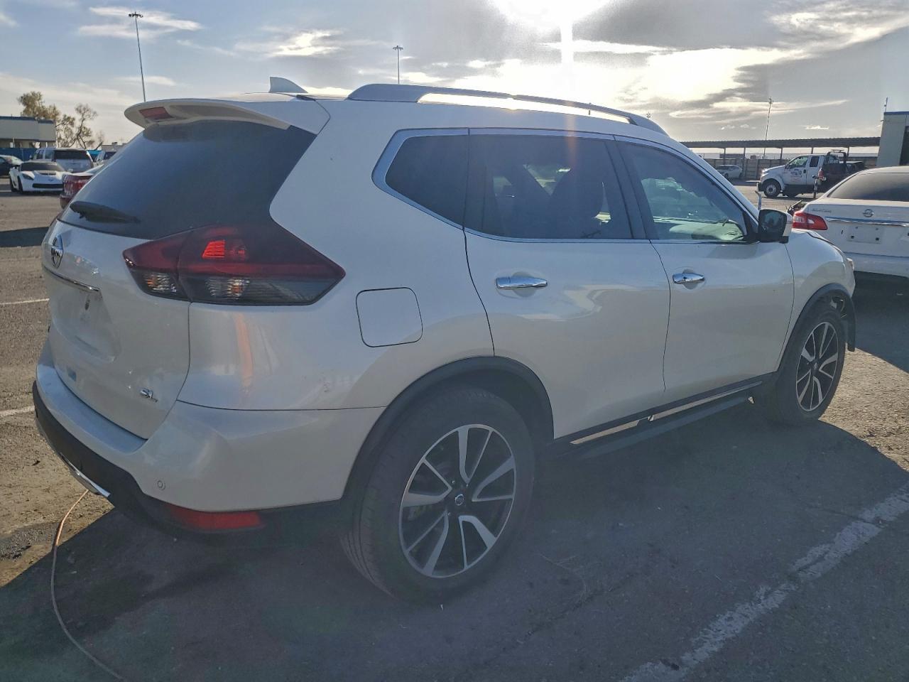 2019 Nissan Rogue S - Фото 3
