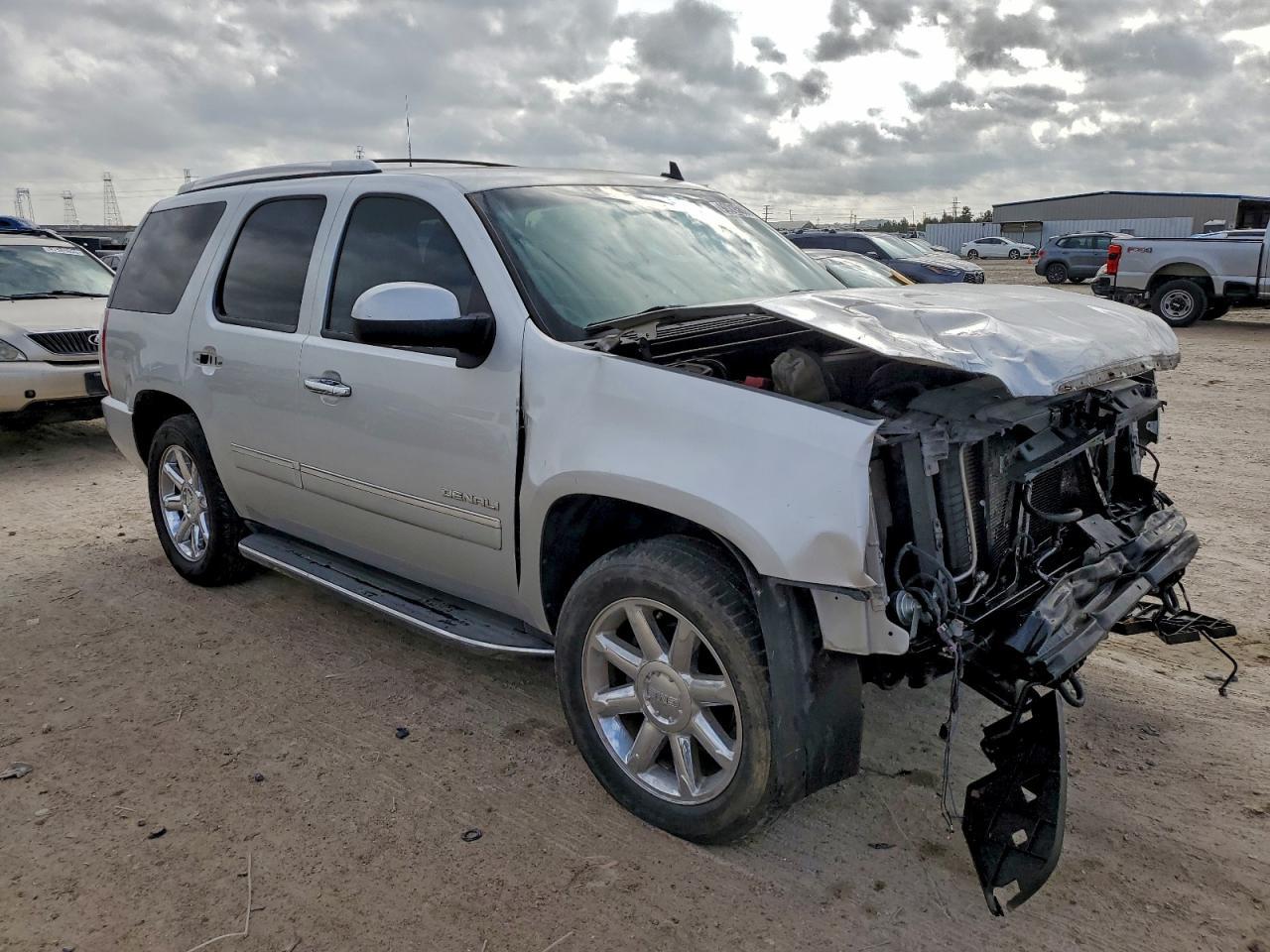 2014 GMC Yukon Denali - Фото 4