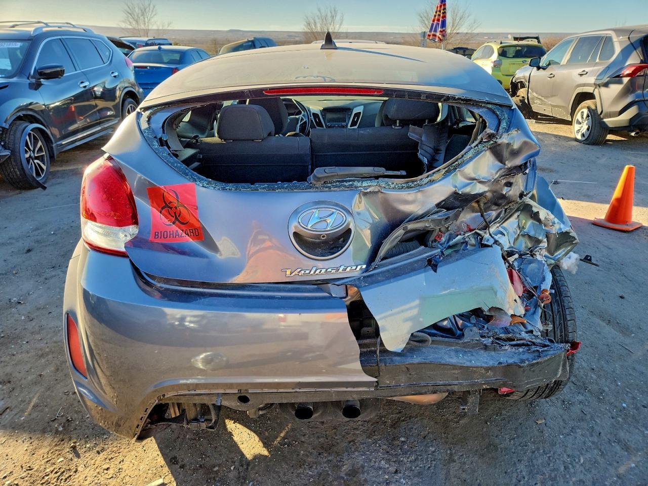 2017 Hyundai Veloster - Image 6