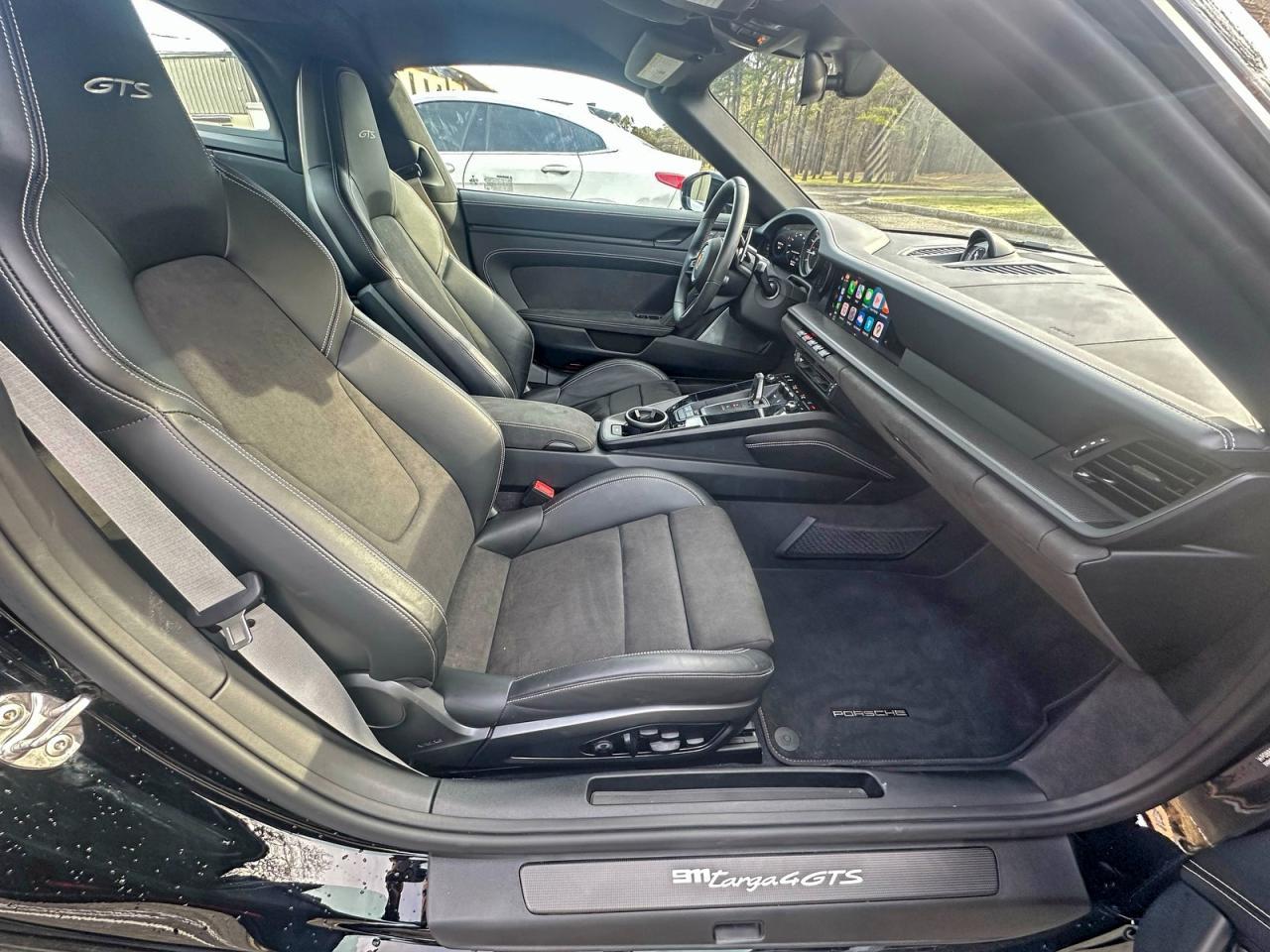 2022 Porsche 911 Targa 4S - Image 5