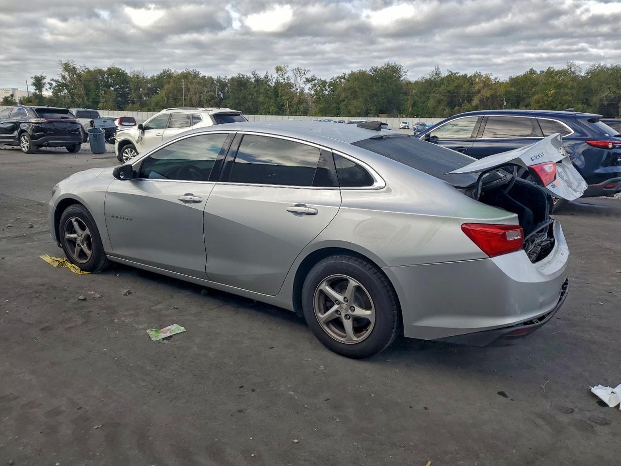 2016 Chevrolet Malibu Ls - Фото 2