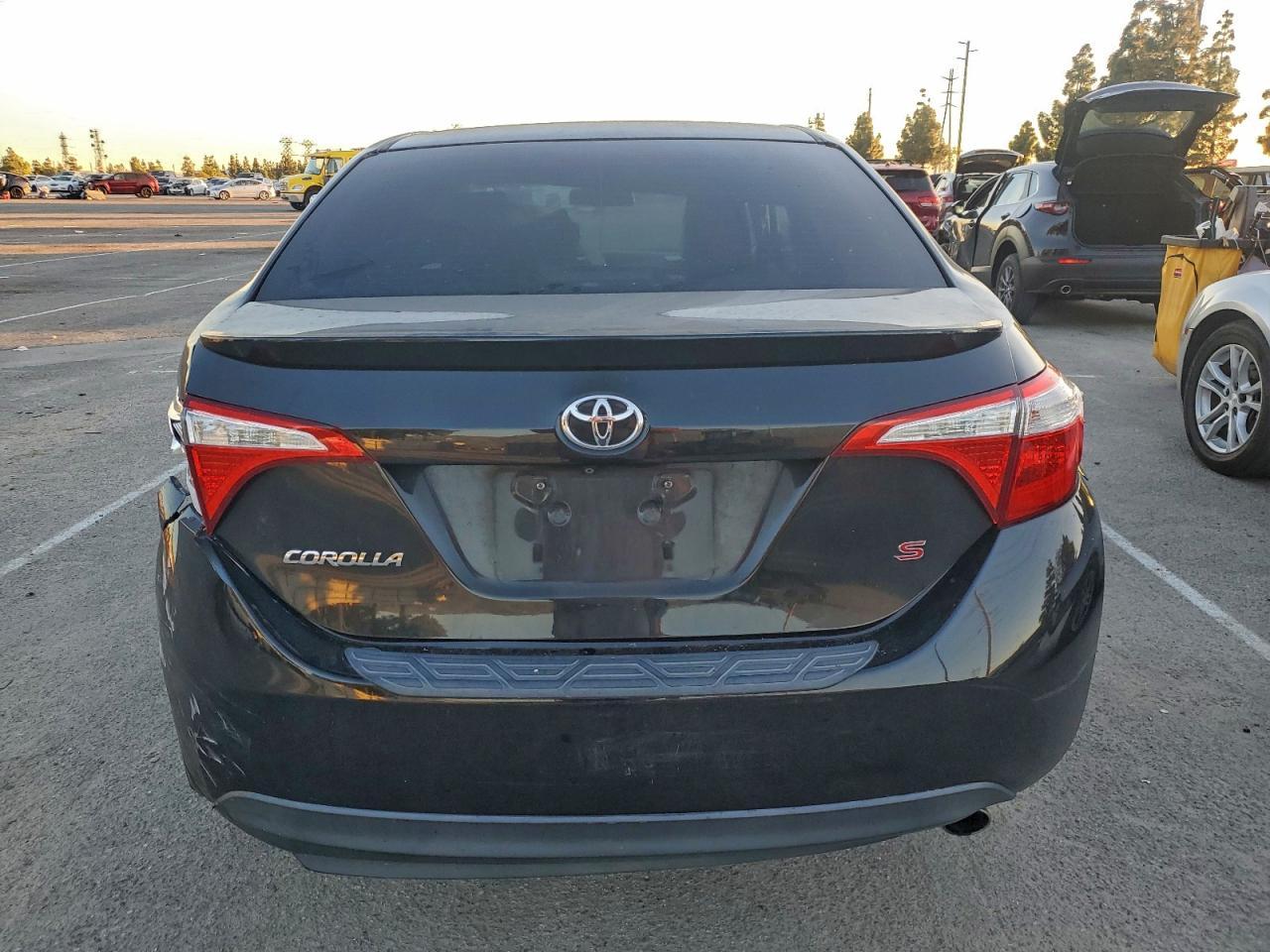 2015 Toyota Corolla L - Фото 6