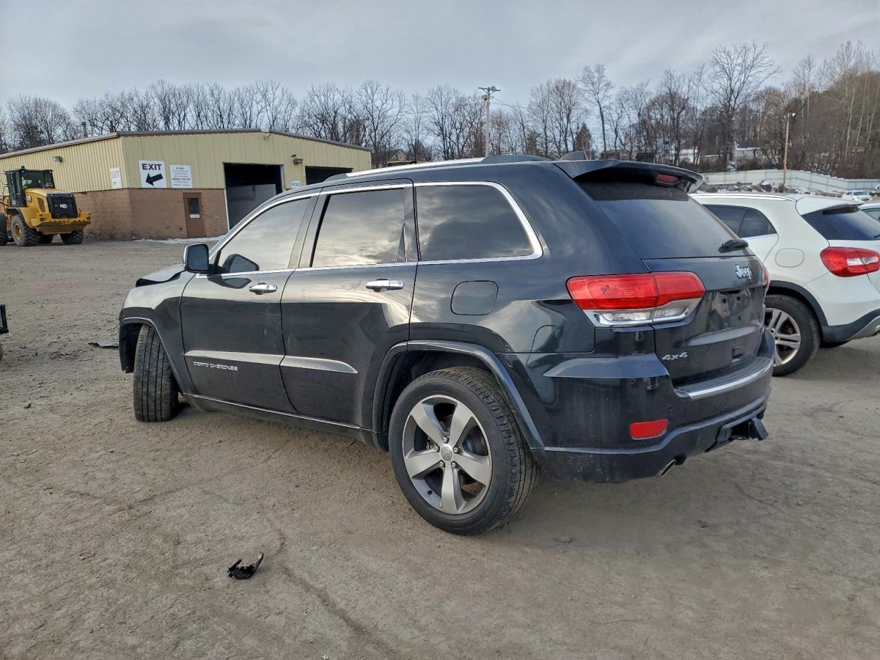 2016 Jeep Grand Cherokee Overland - Image 2