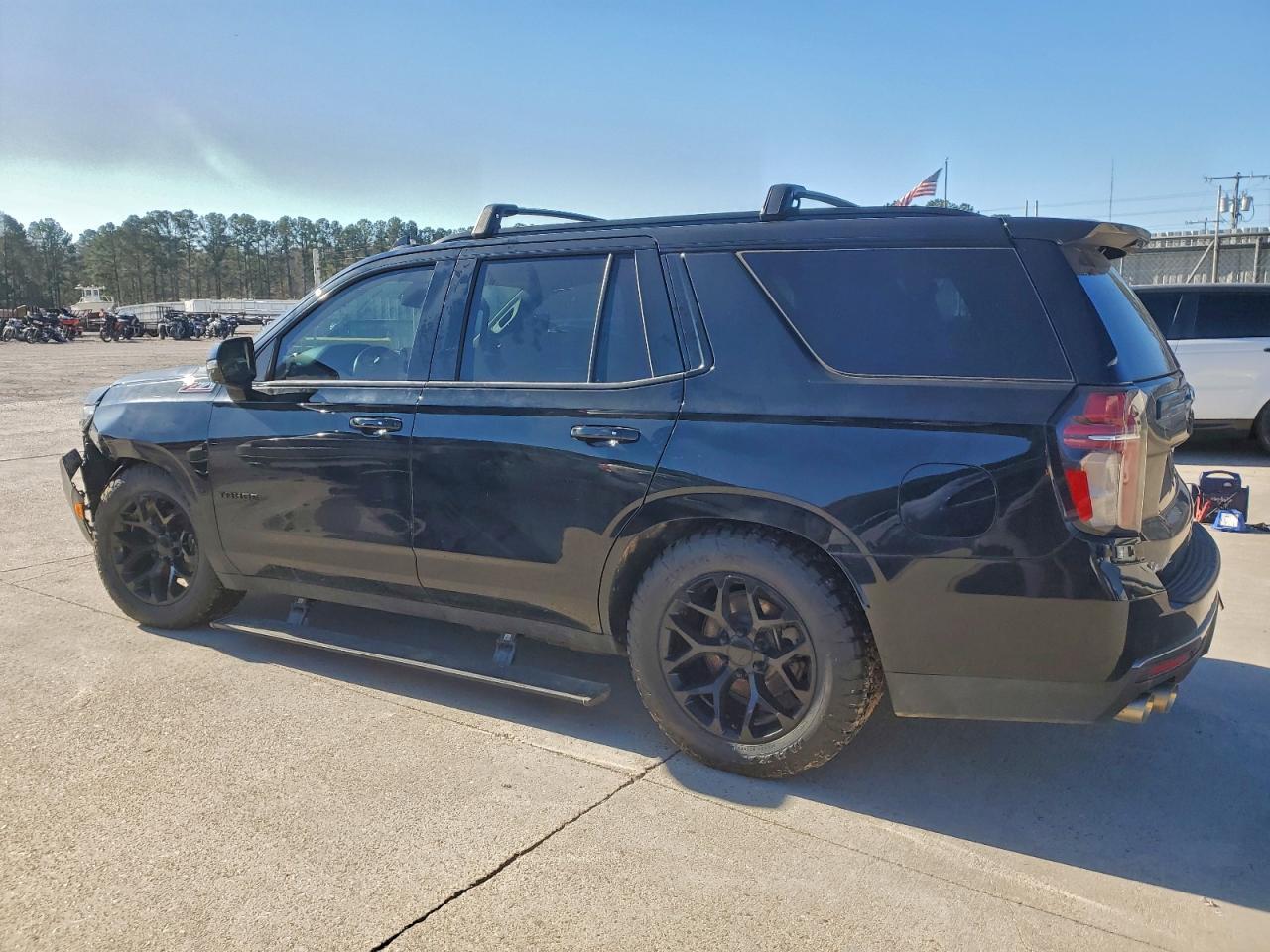 2022 Chevrolet Tahoe K1500 Z71 - Фото 2