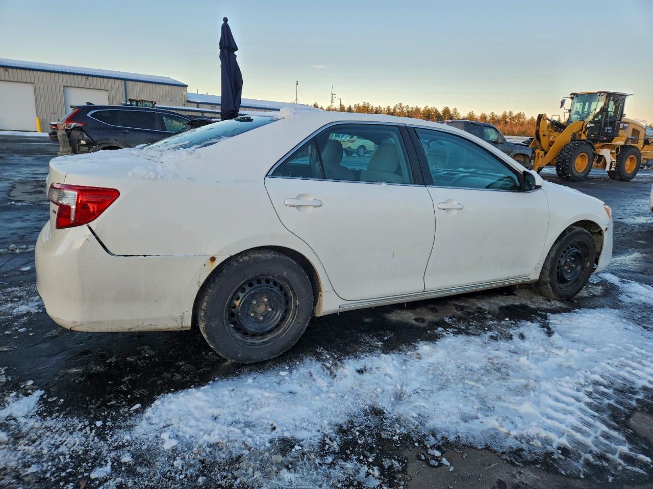 2013 Toyota Camry L - Фото 3