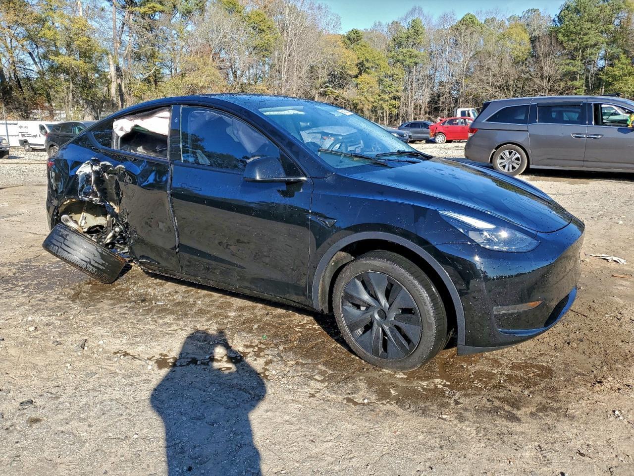 2024 Tesla Model Y - Фото 4