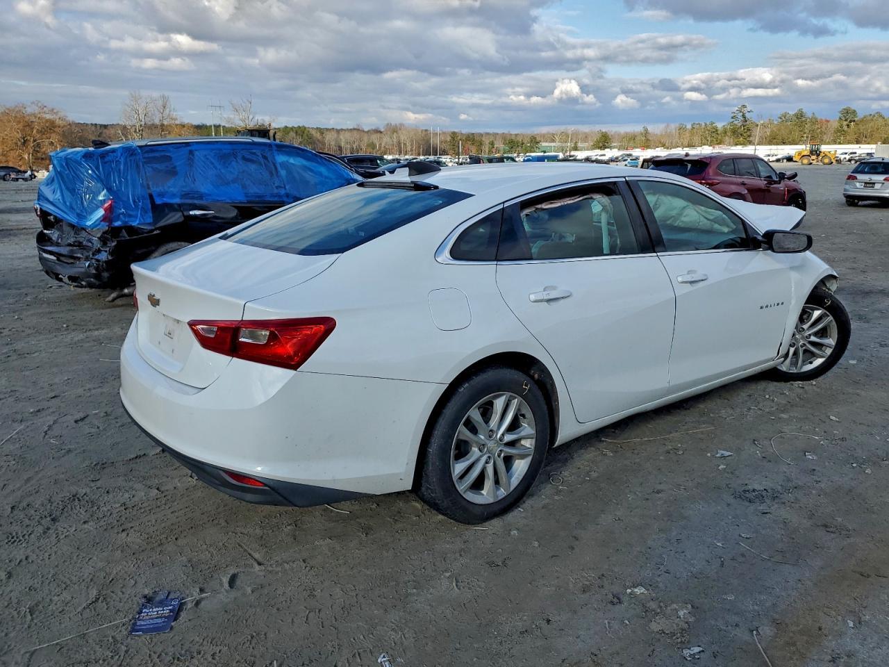 2018 Chevrolet Malibu Ls - Image 3