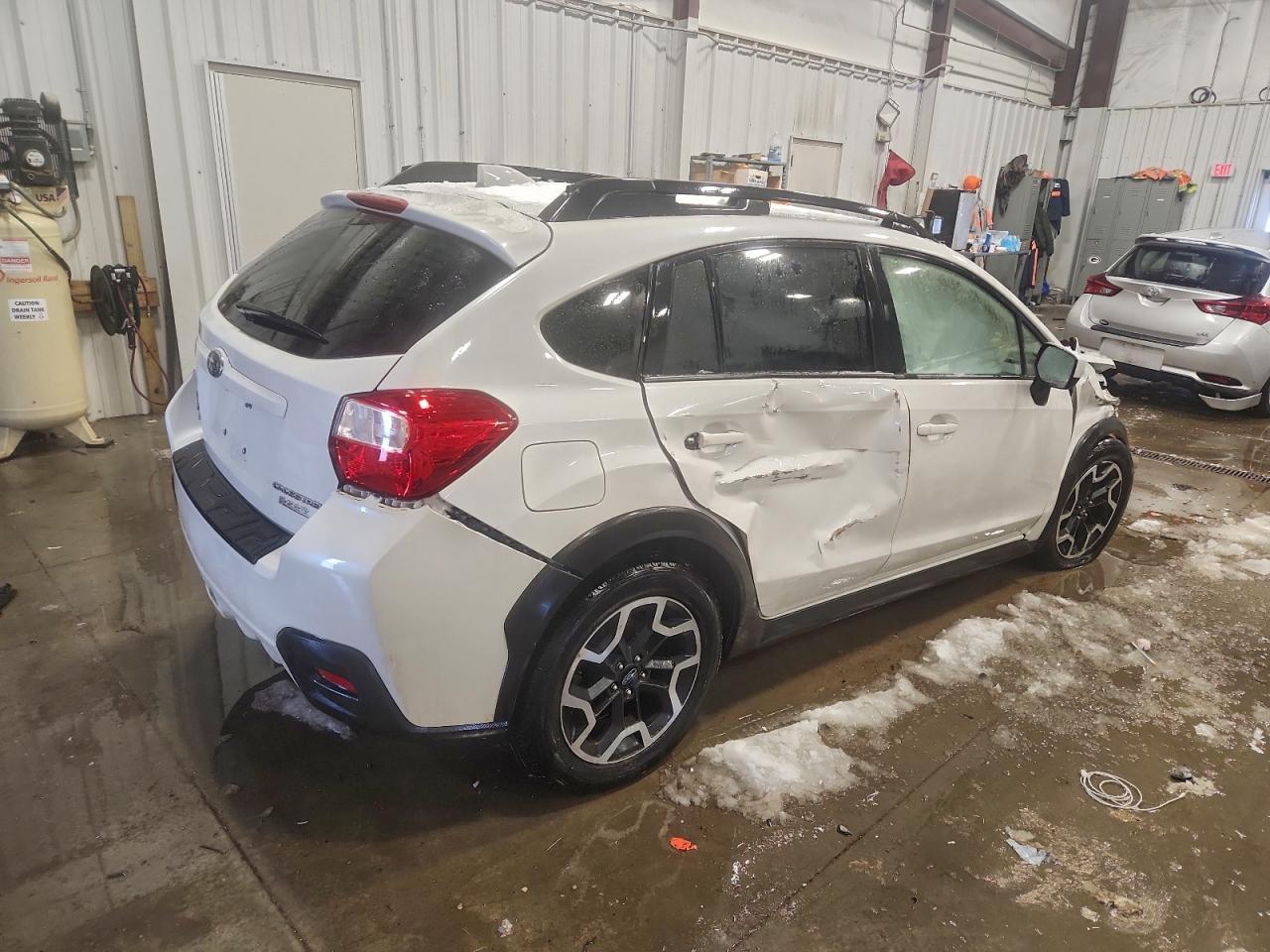 2017 Subaru Crosstrek Premium - Фото 3