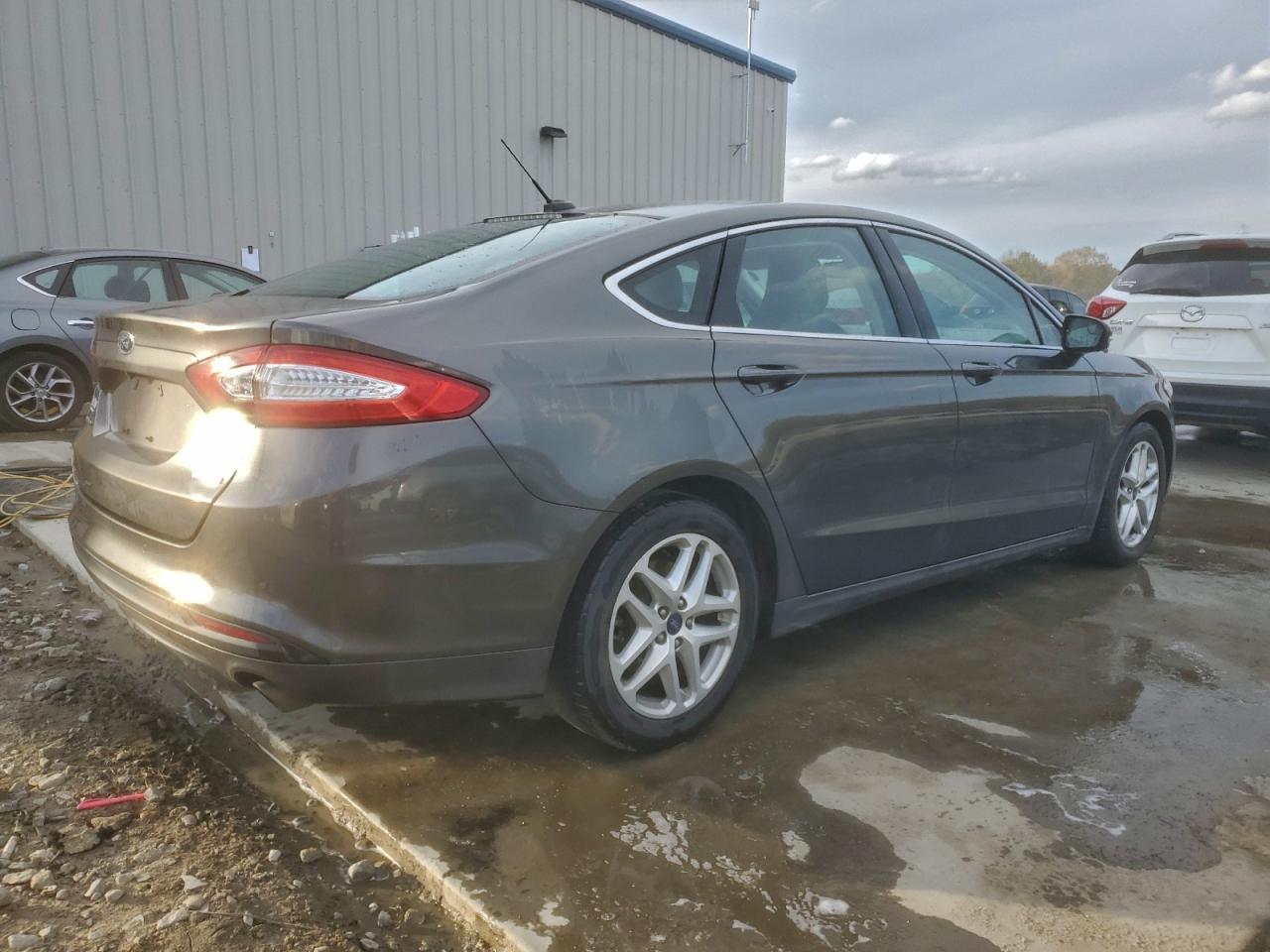 2016 Ford Fusion Se - Фото 3