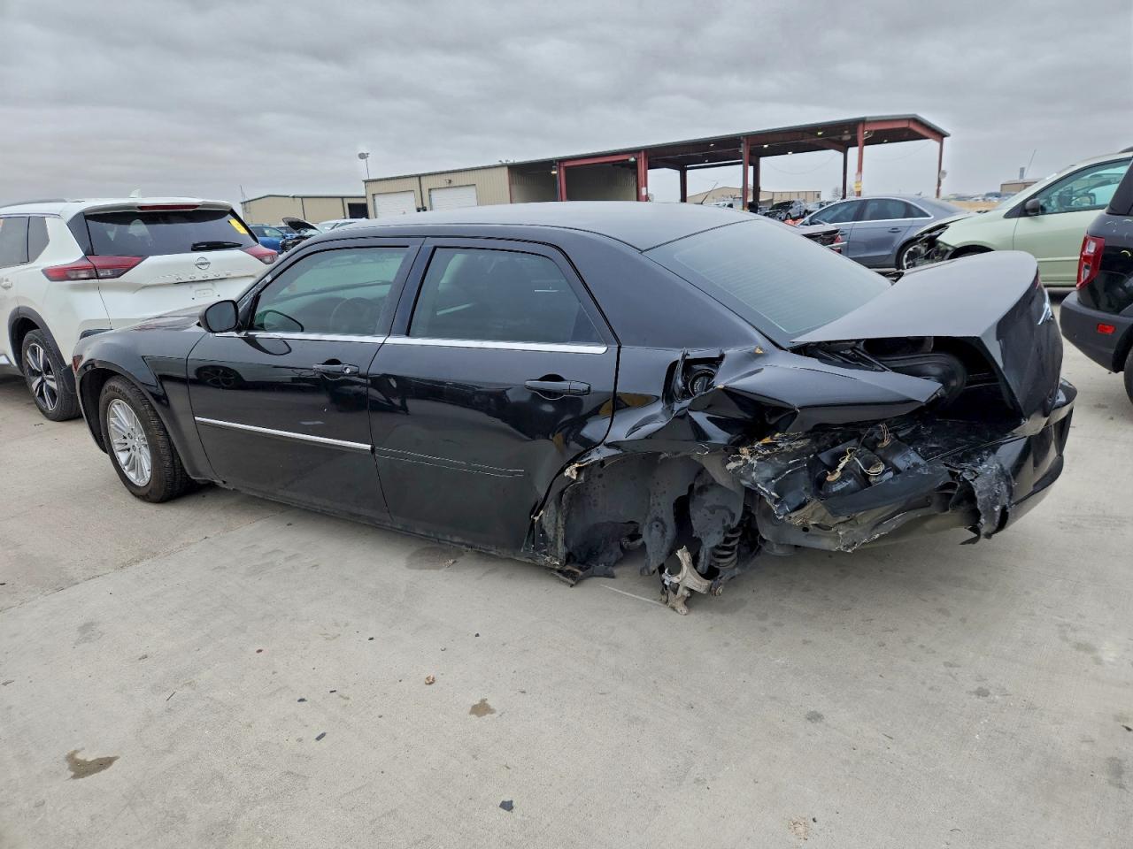 2009 Chrysler 300 Lx - Image 2