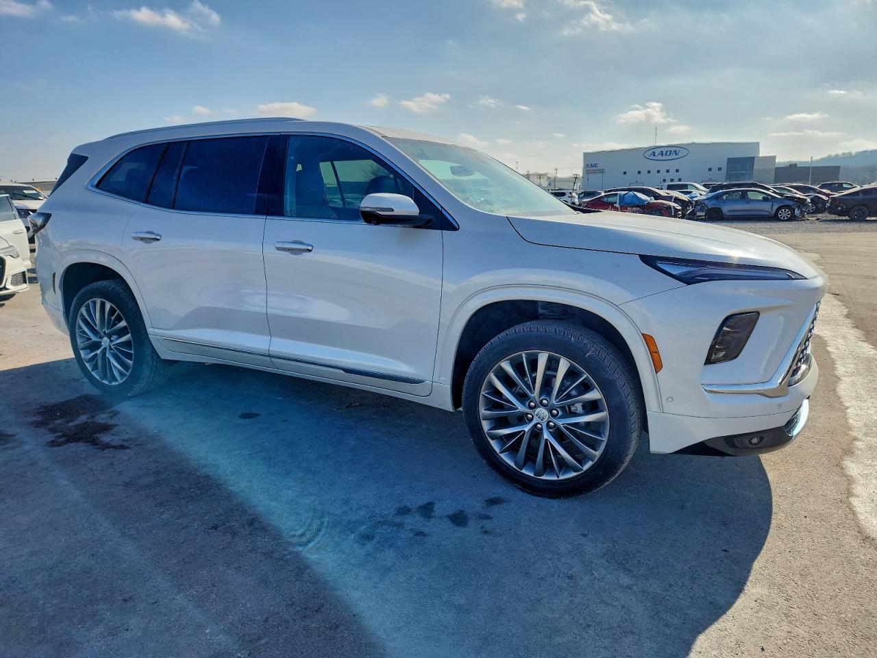 2025 Buick Enclave Avenir - Image 4