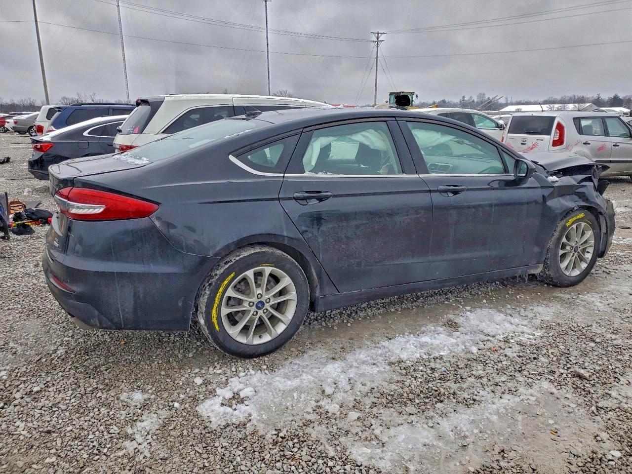 2020 Ford Fusion Se - Image 3