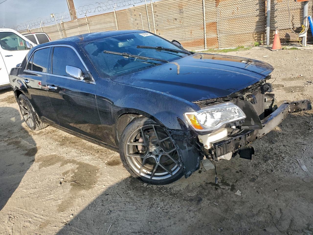 2013 Chrysler 300C - Фото 4