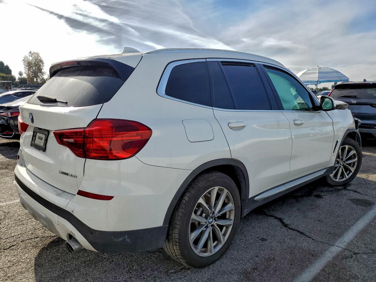 2019 BMW X3 Sdrive30I - Фото 3