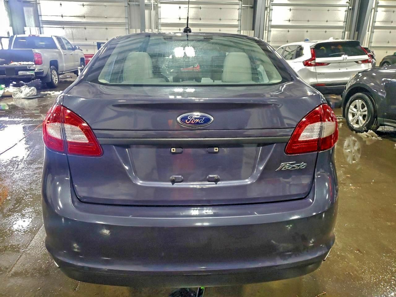 2013 Ford Fiesta S - Фото 6