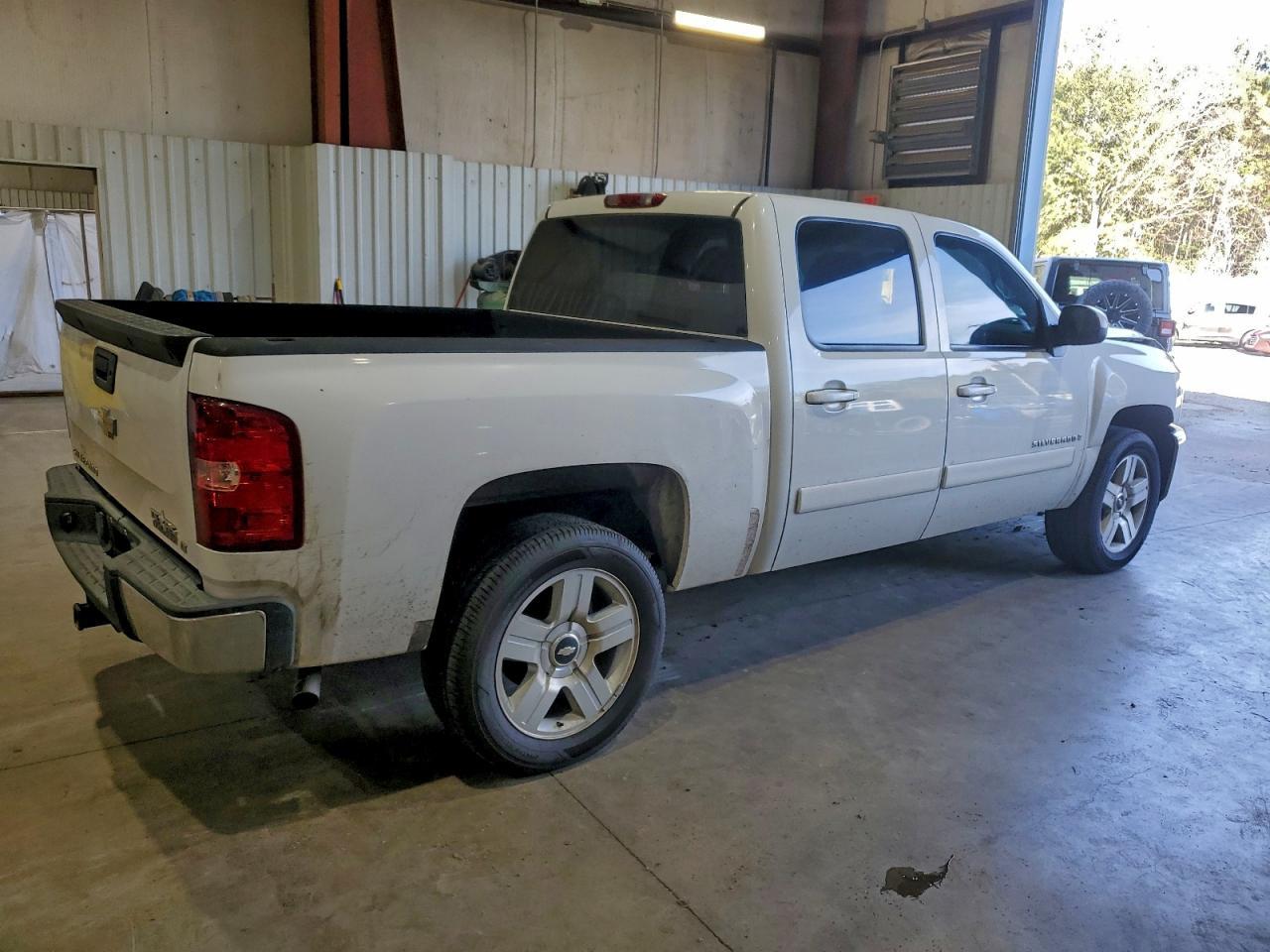 2008 Chevrolet Silverado C1500 - Фото 3