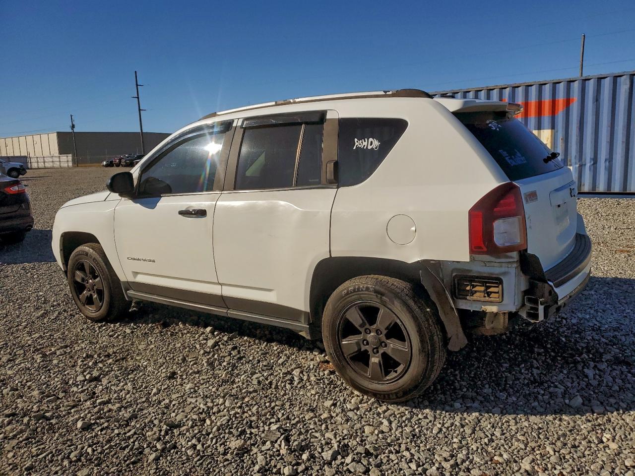2016 Jeep Compass Sport - Фото 2