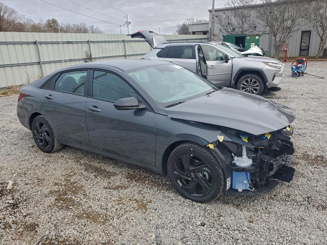 2026 Hyundai Elantra Sel Sport - Image 4