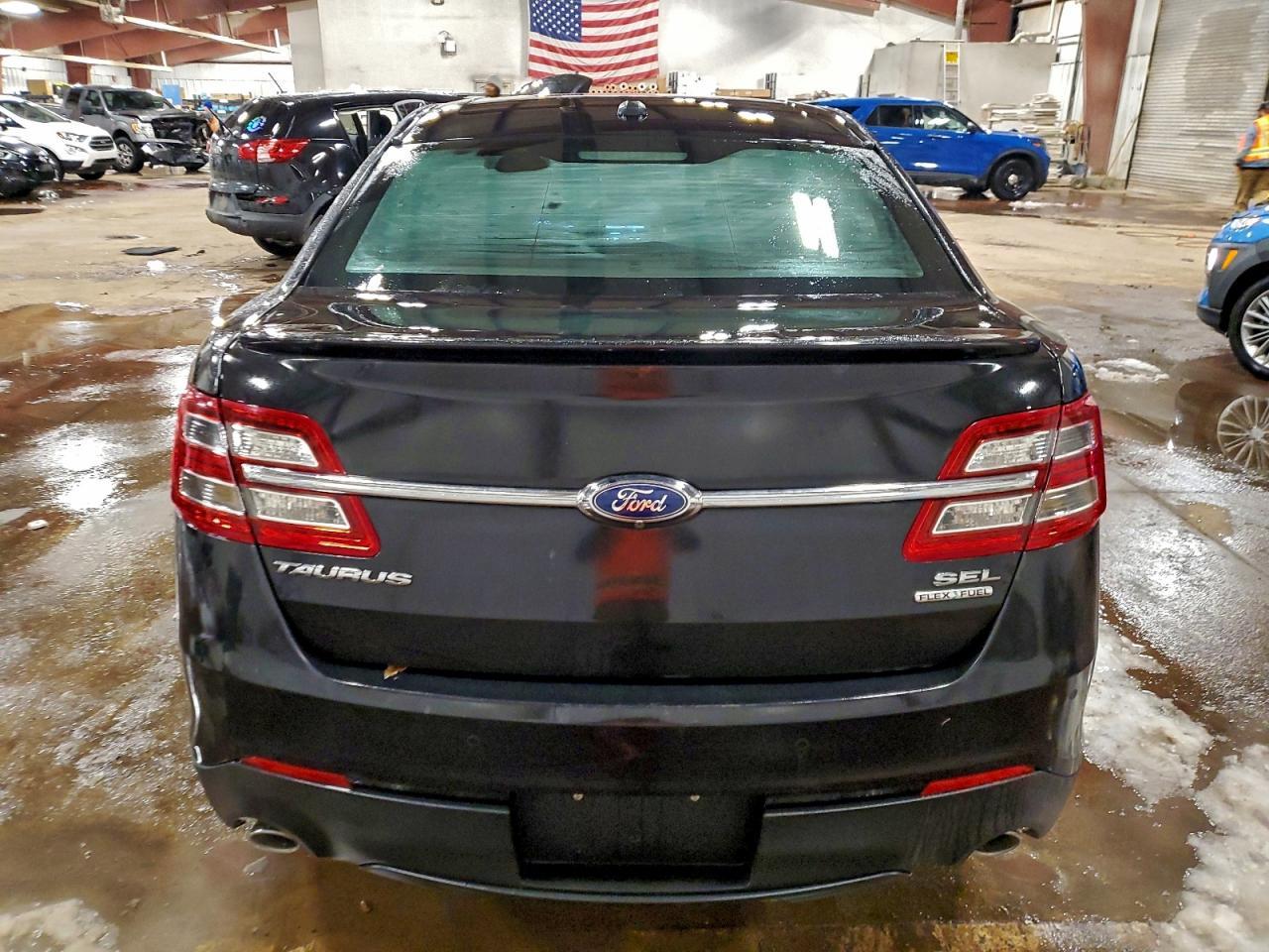 2015 Ford Taurus Sel - Фото 6