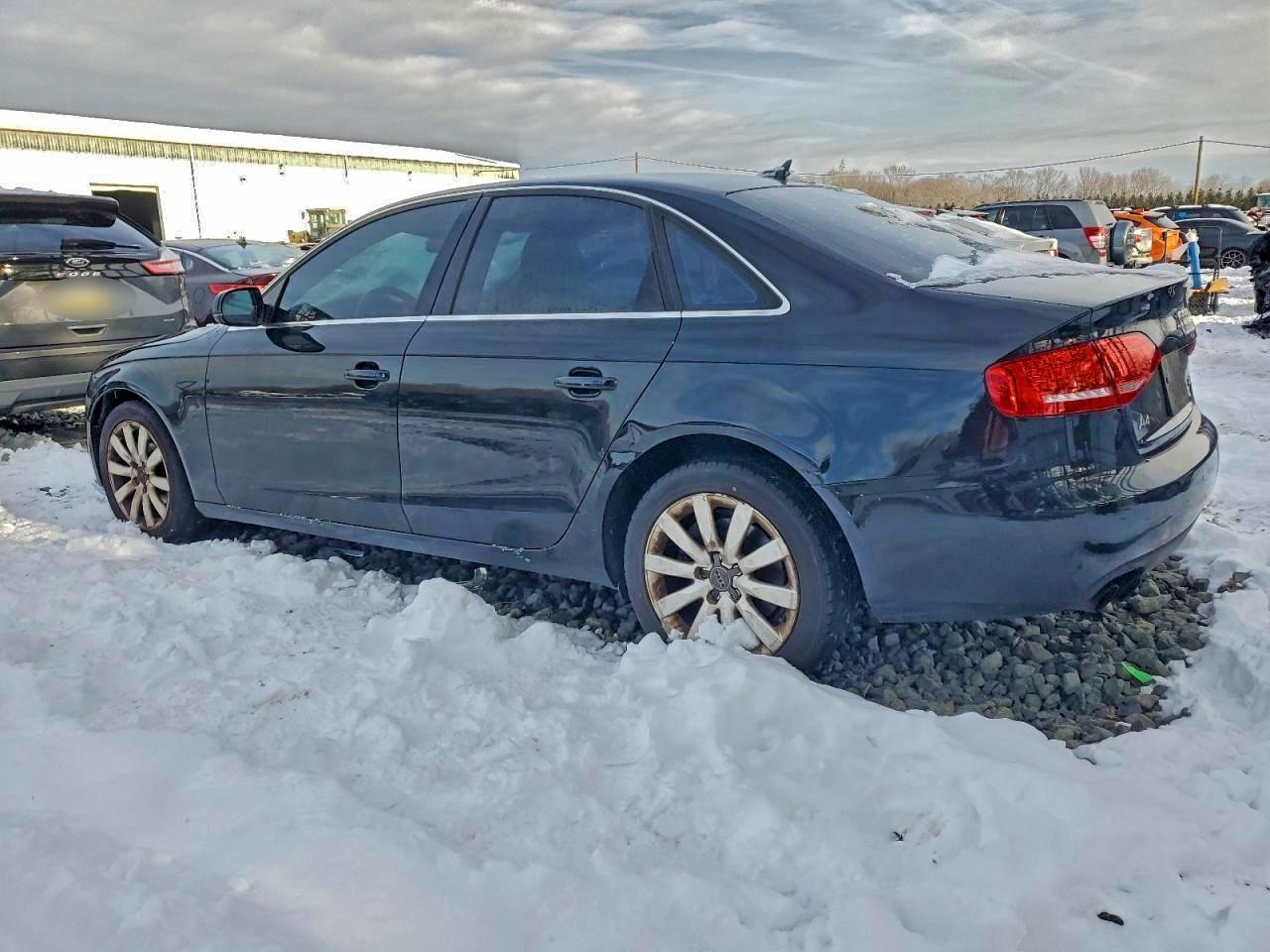 2010 Audi A4 Premium Plus - Фото 2
