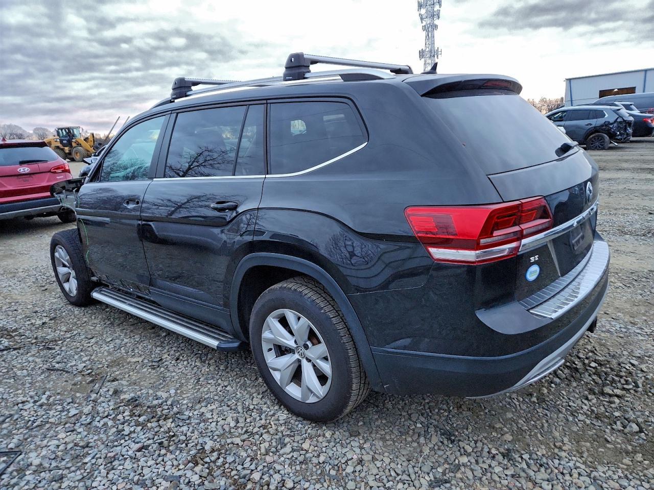 2019 Volkswagen Atlas Se - Фото 2