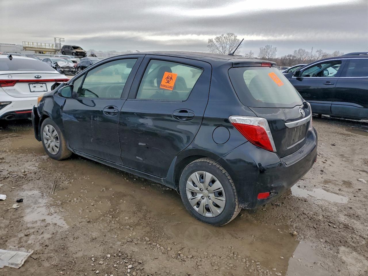 2012 Toyota Yaris - Image 2
