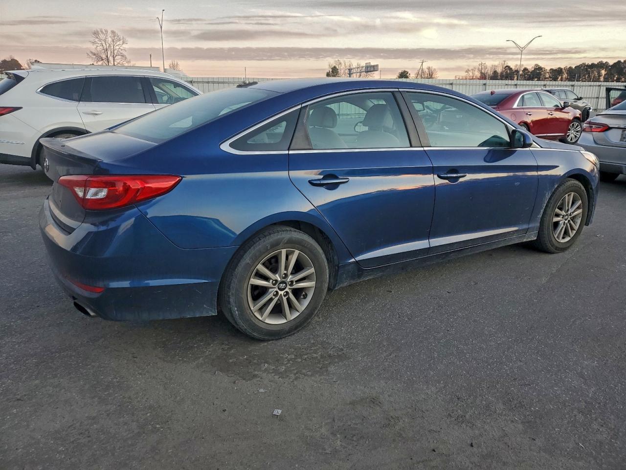 2016 Hyundai Sonata Se - Image 3