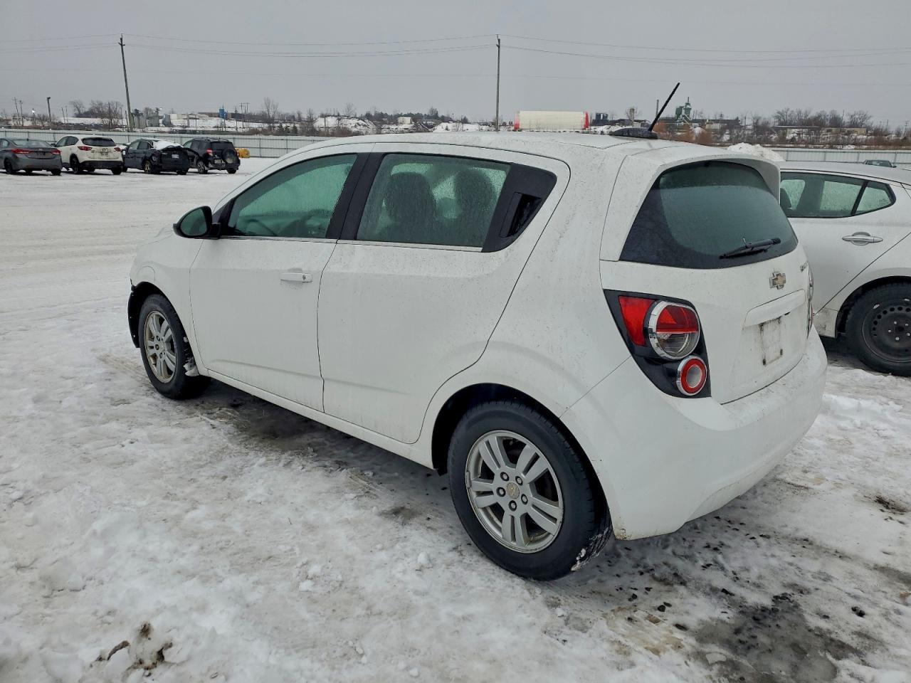 2016 Chevrolet Sonic Lt - Image 2