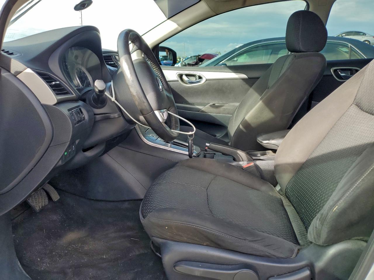 2014 Nissan Sentra S - Фото 7