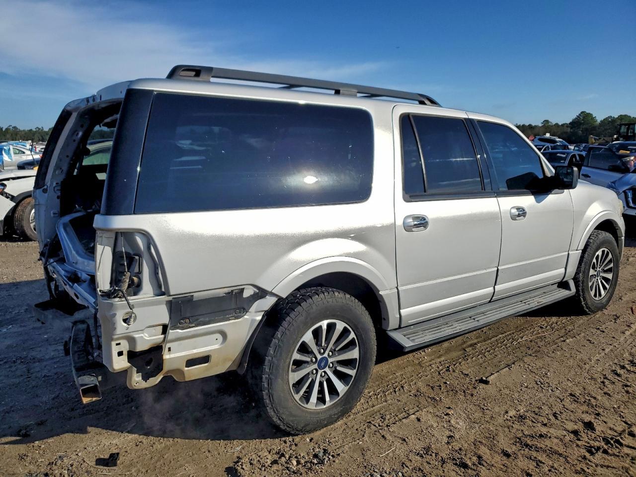 2015 Ford Expedition El Xlt - Фото 3