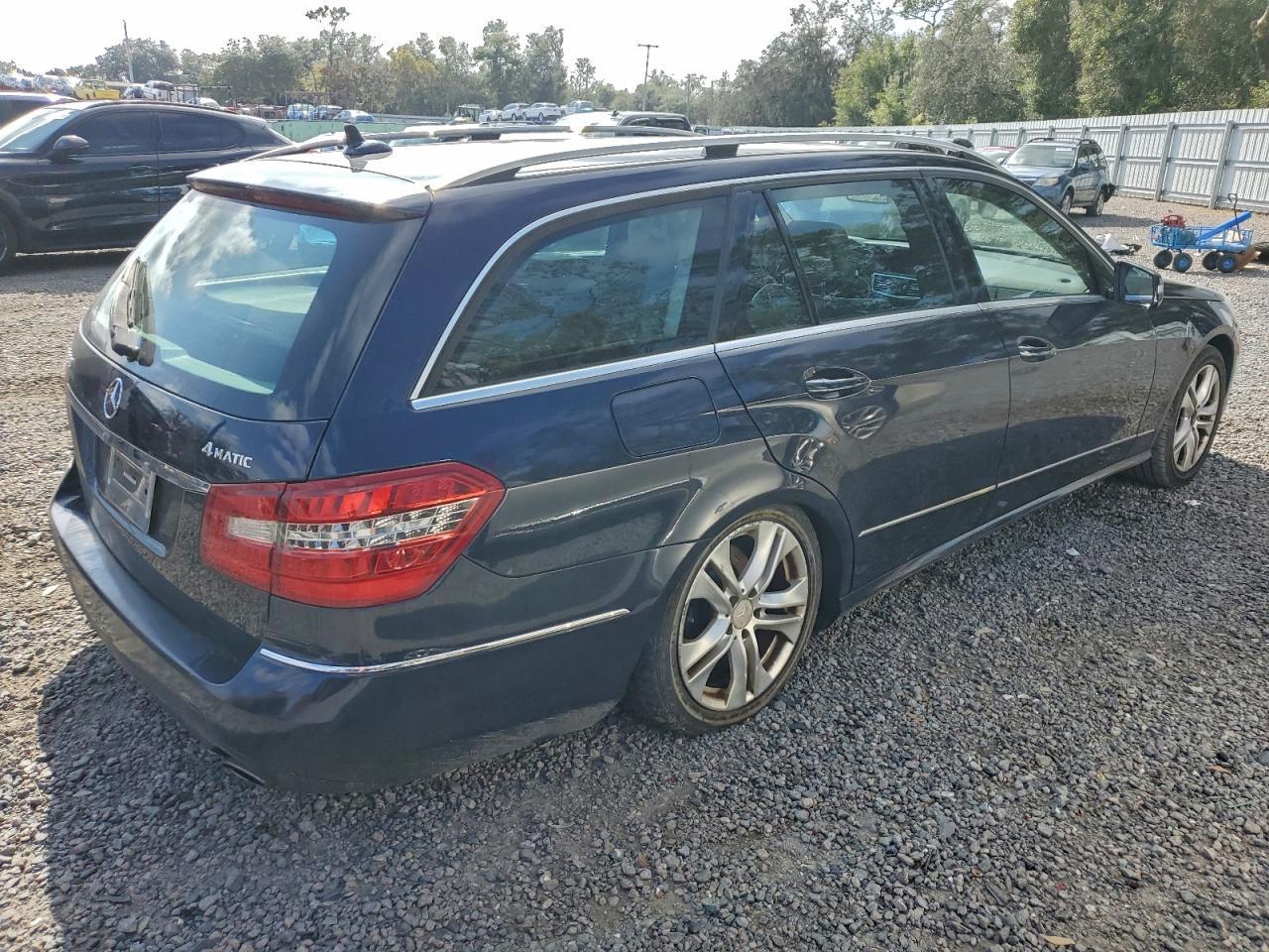 2011 Mercedes-Benz E 350 4Matic Wagon - Image 3