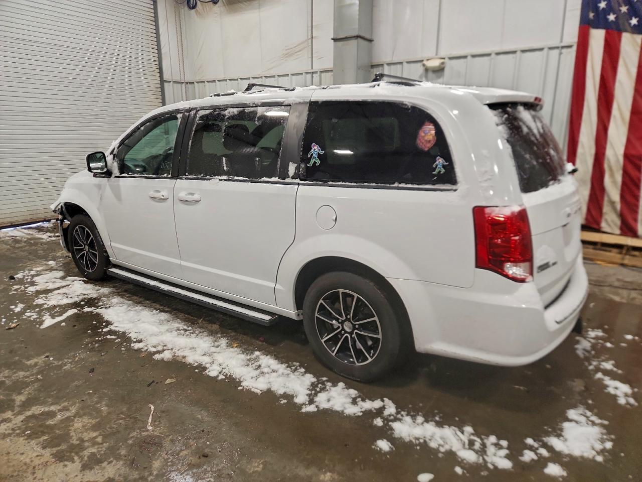 2019 Dodge Grand Caravan Gt - Image 2