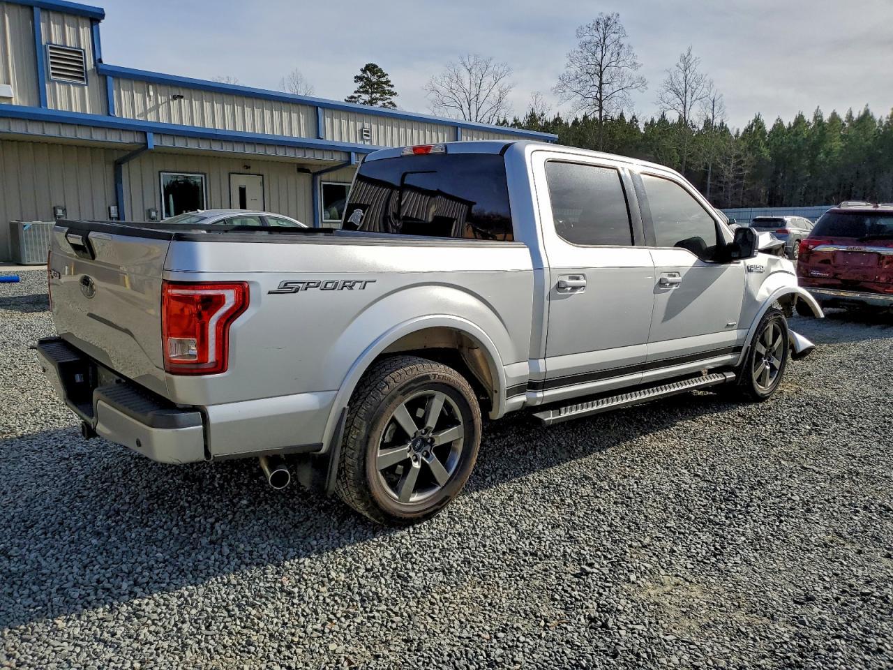 2016 Ford F150 Supercrew - Фото 3