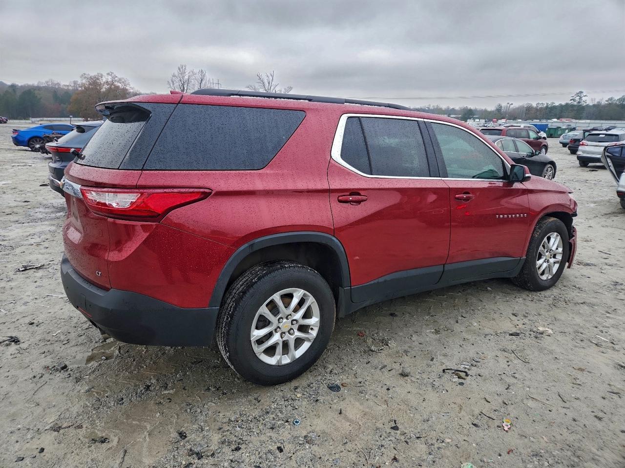 2020 Chevrolet Traverse Lt - Image 3