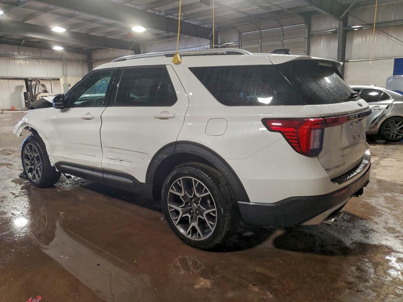 2025 Ford Explorer Platinum - Фото 2