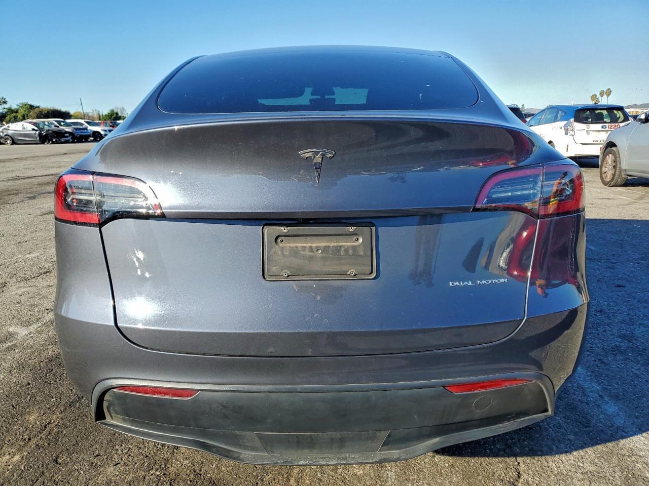 2023 Tesla Model Y - Фото 6