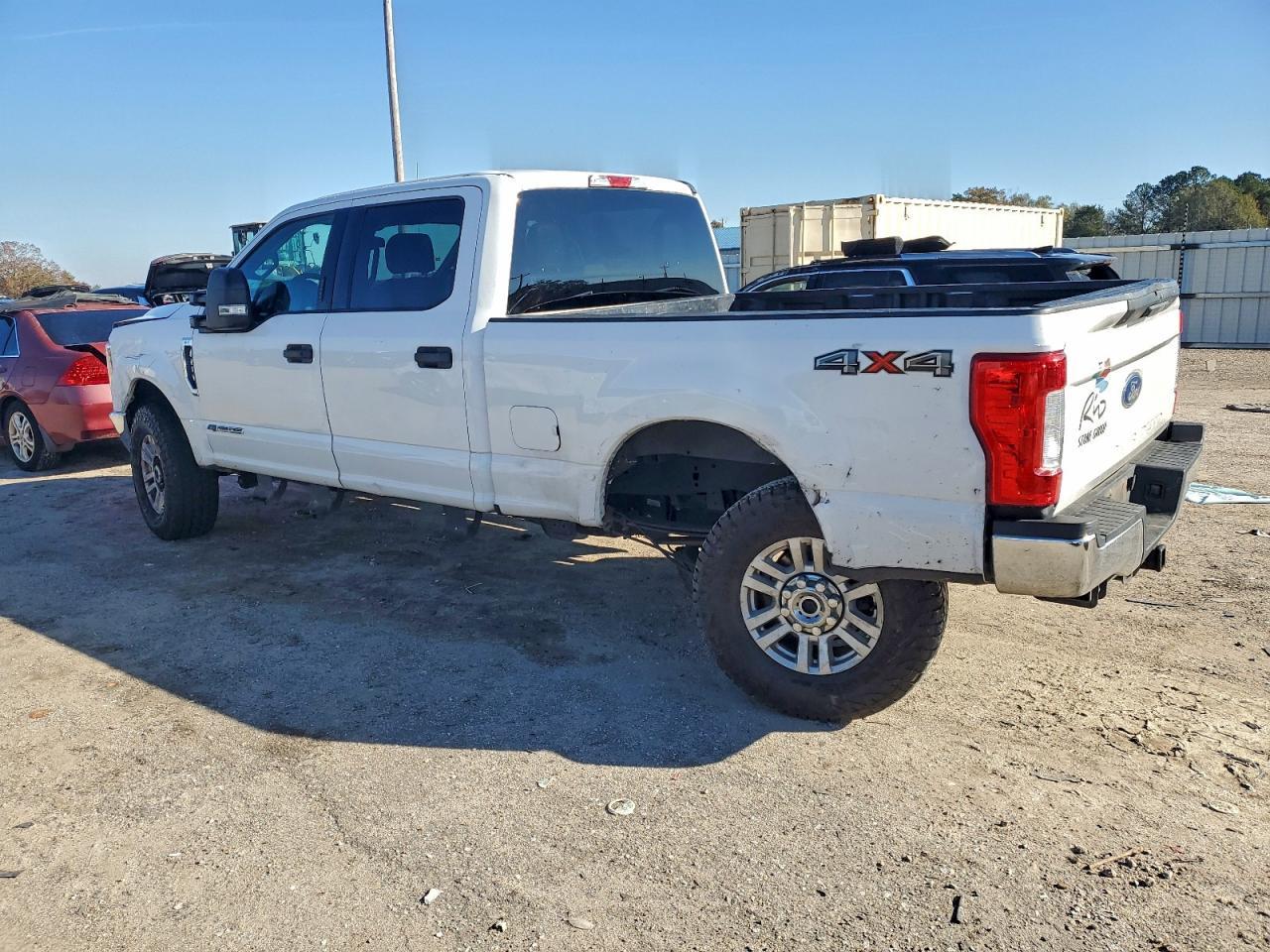 2019 Ford F250 Super Duty - Image 2