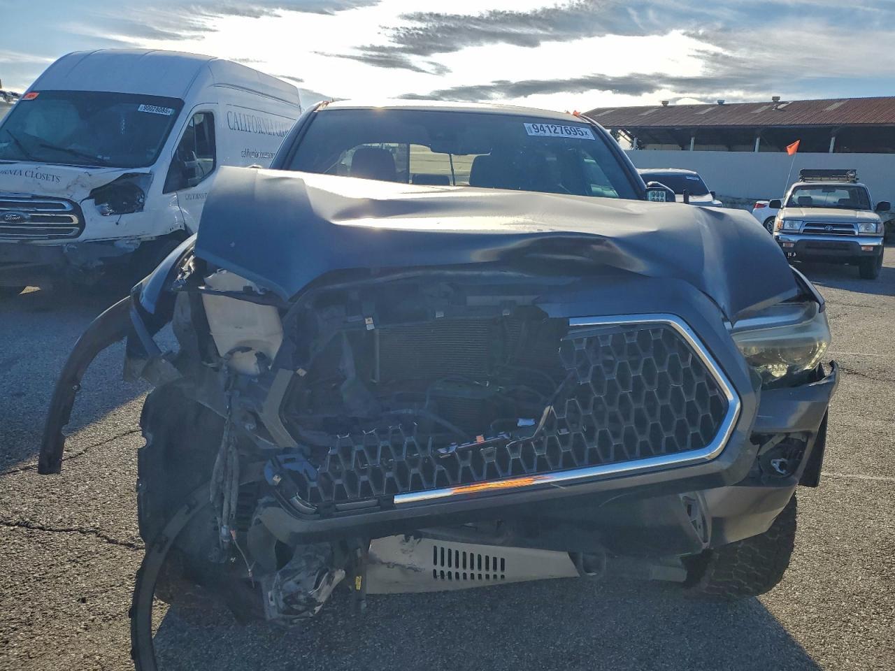2018 Toyota Tacoma Double Cab - Фото 5