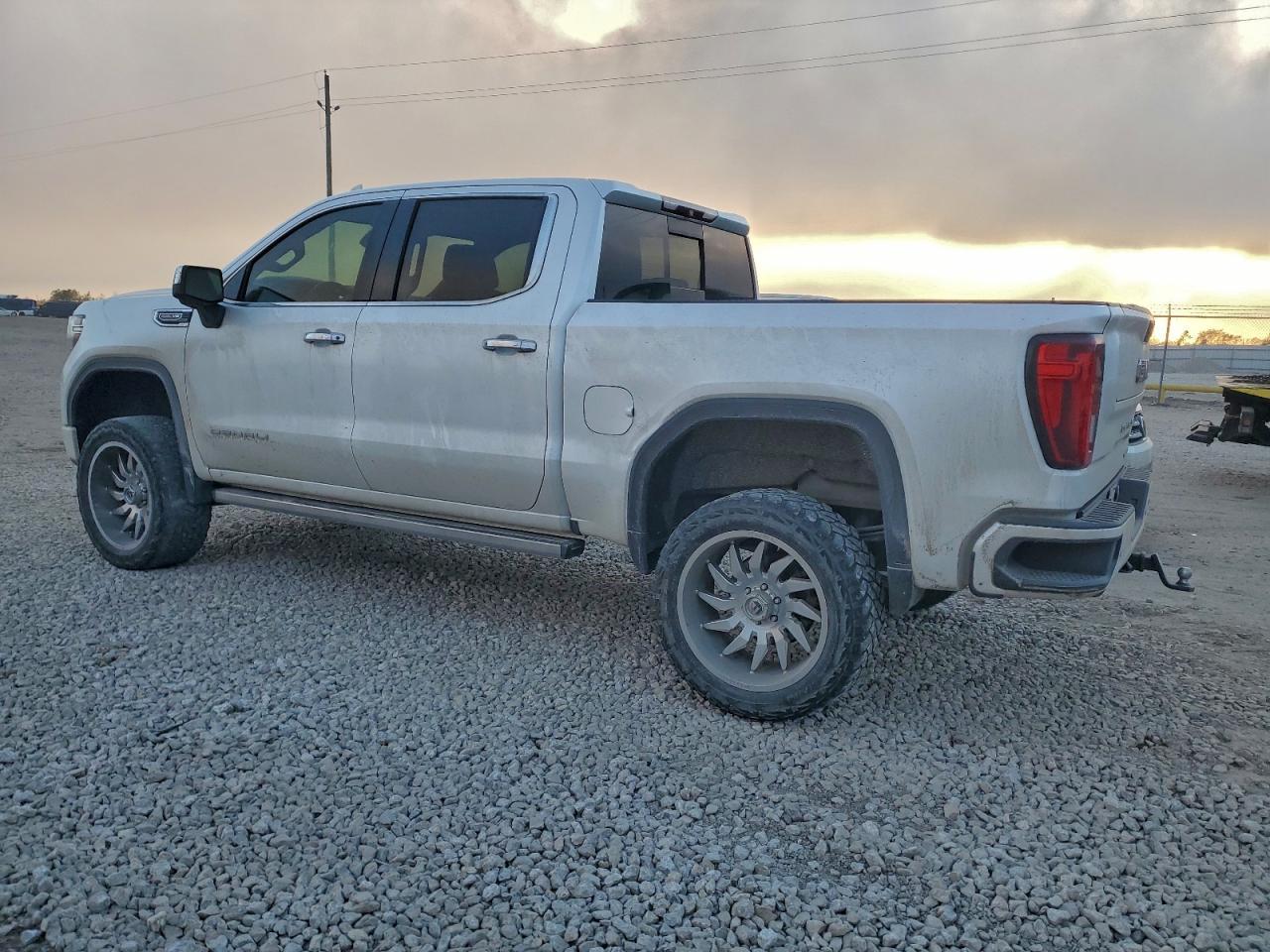 2019 GMC Sierra K1500 Denali - Фото 2