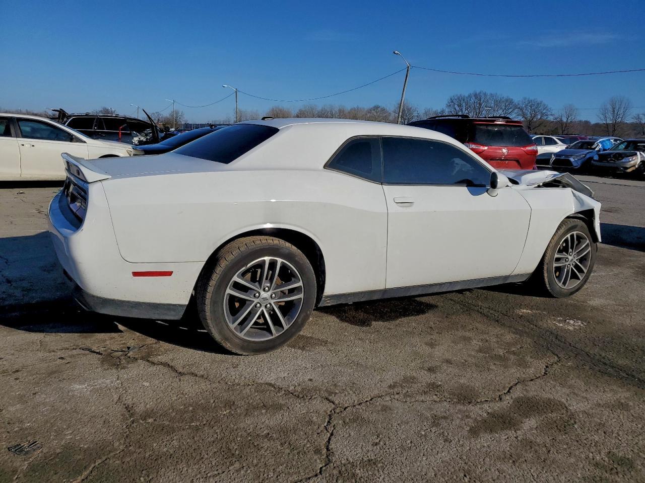 2019 Dodge Challenger Sxt - Фото 3