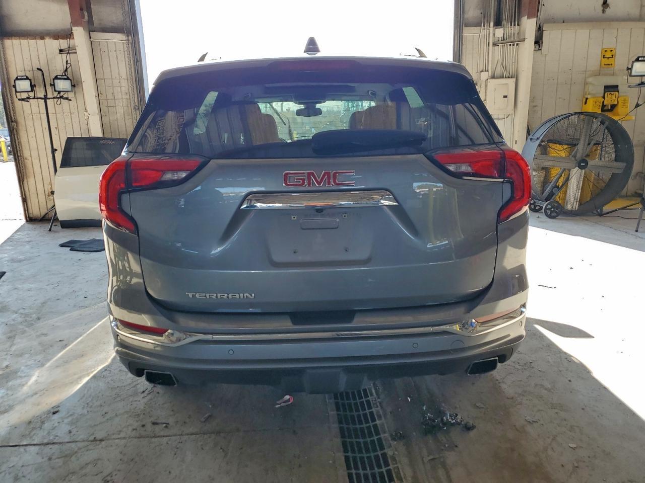 2018 GMC Terrain - Фото 6