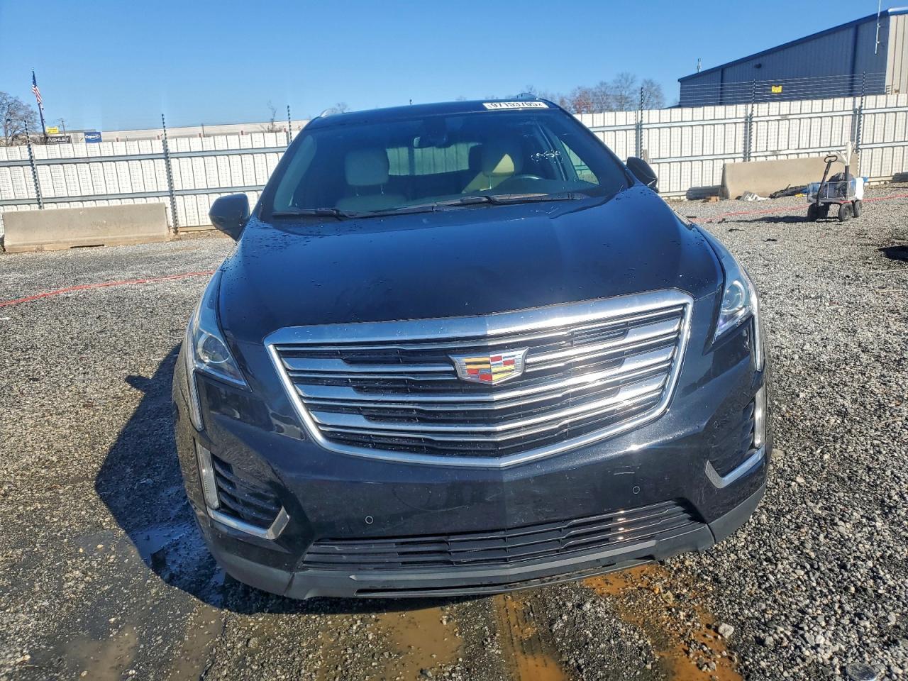 2017 Cadillac Xt5 Luxury - Image 5