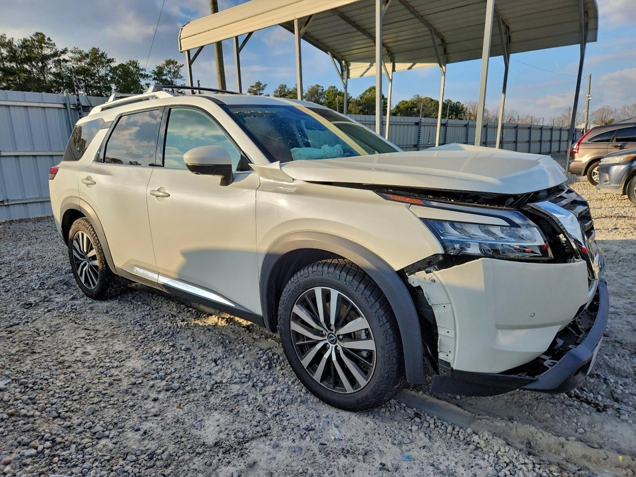 2023 Nissan Pathfinder Platinum - Фото 4