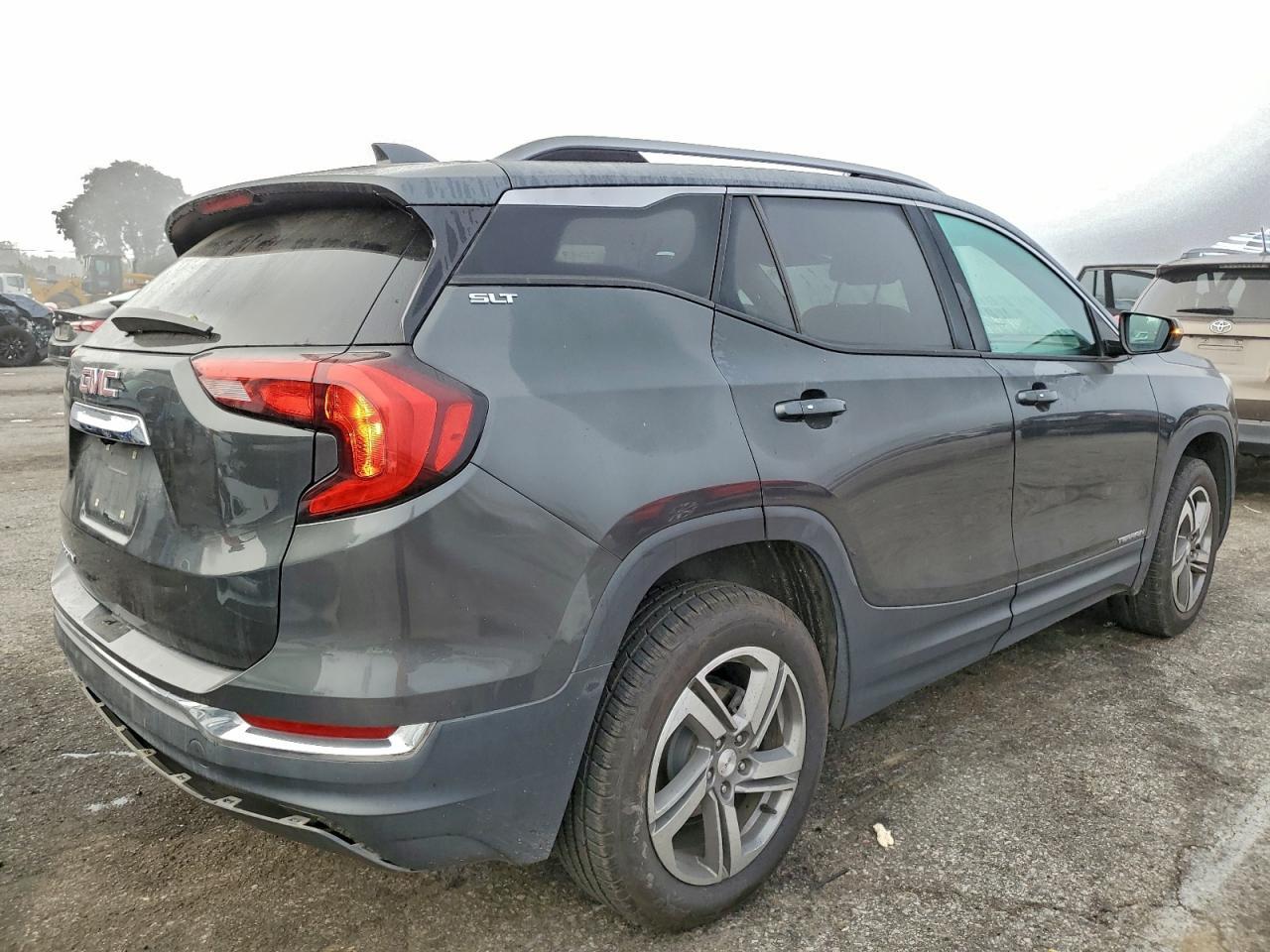 2020 GMC Terrain Slt - Image 3